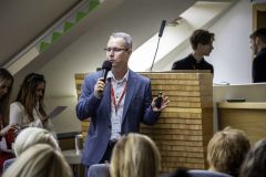 05.08_Learning-Innovation-Kft_LEARNI-HReggeli_CR_SZM5401-56