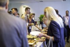 05.08_Learning-Innovation-Kft_LEARNI-HReggeli_CR_SZM6432-224