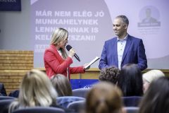 05.08_Learning-Innovation-Kft_LEARNI-HReggeli_CR_SZM7017-325