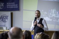 05.08_Learning-Innovation-Kft_LEARNI-HReggeli_CR_SZM7213-348